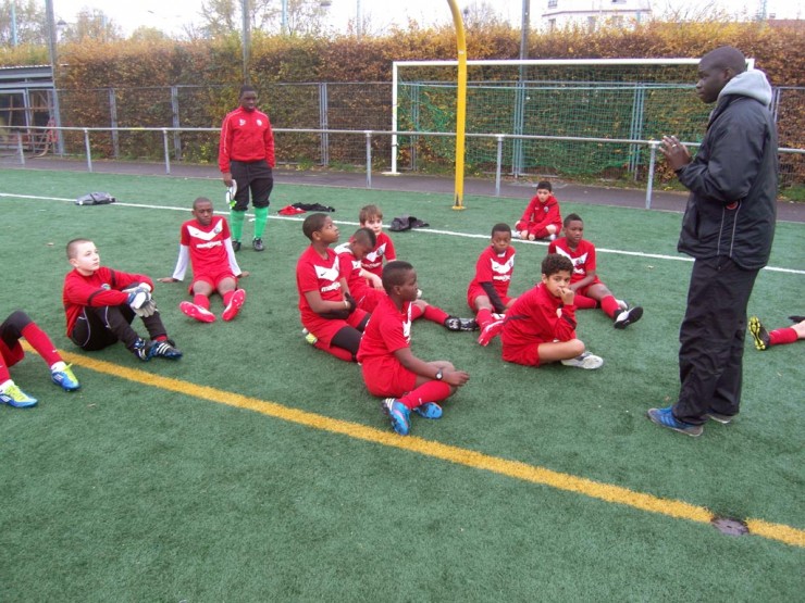 Rassemblement et écoute du coach de pierrefitte